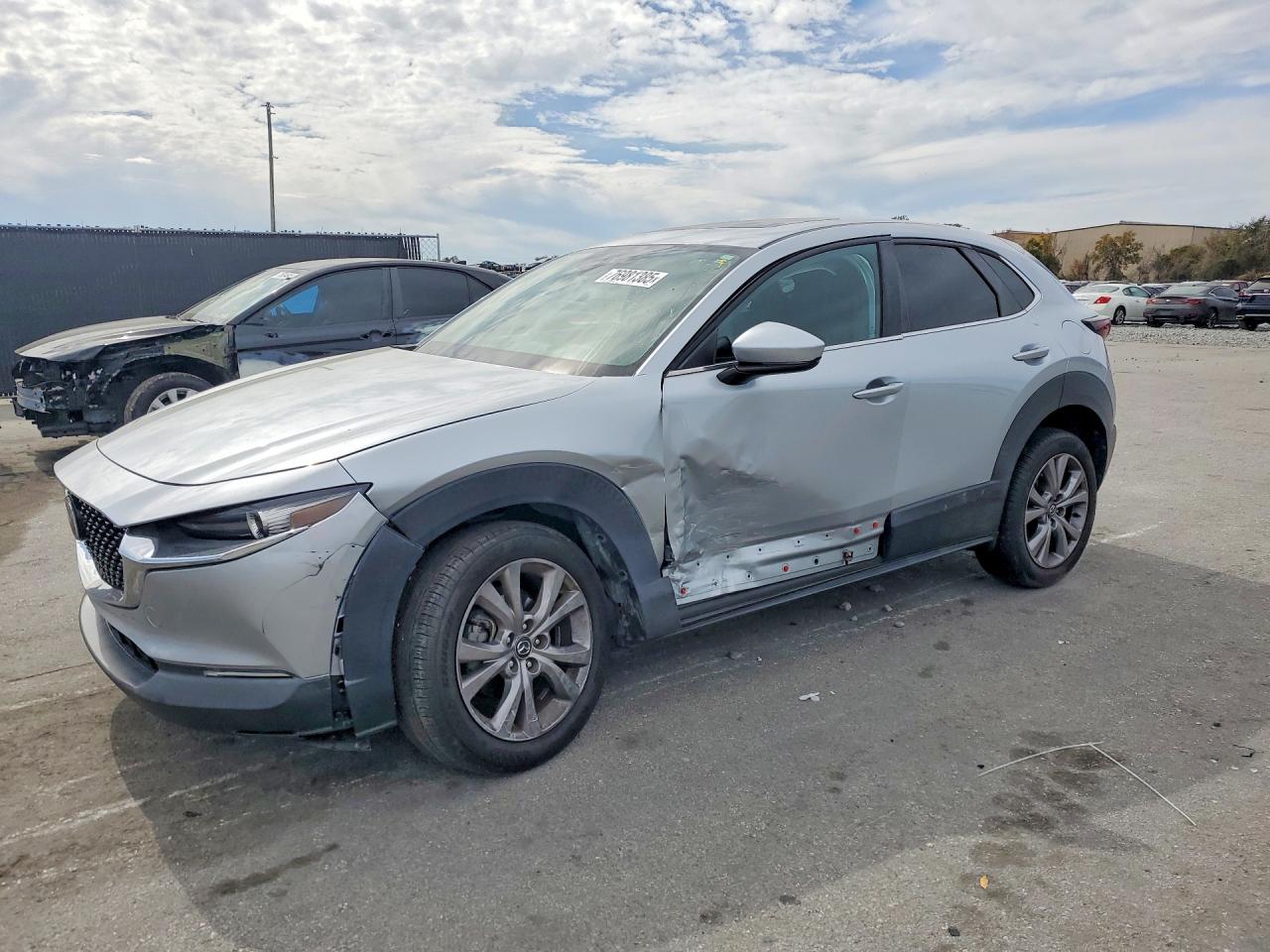 2021 Mazda CX-30 Preferred, VIN 3MVDMBCL3MM230978 — Бок