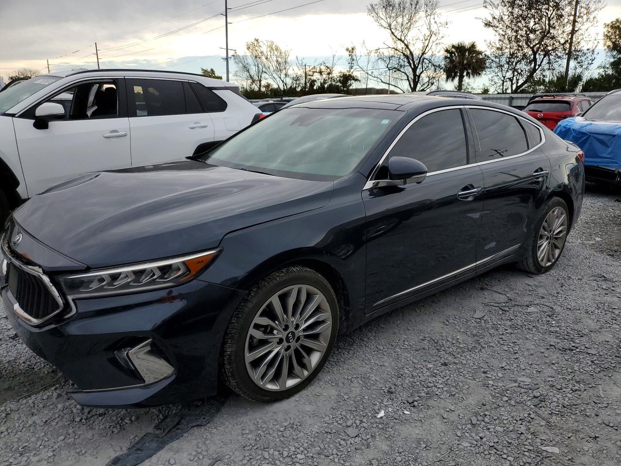 2020 Kia Cadenza Limited, VIN KNALC4J14L5232835 — Front end