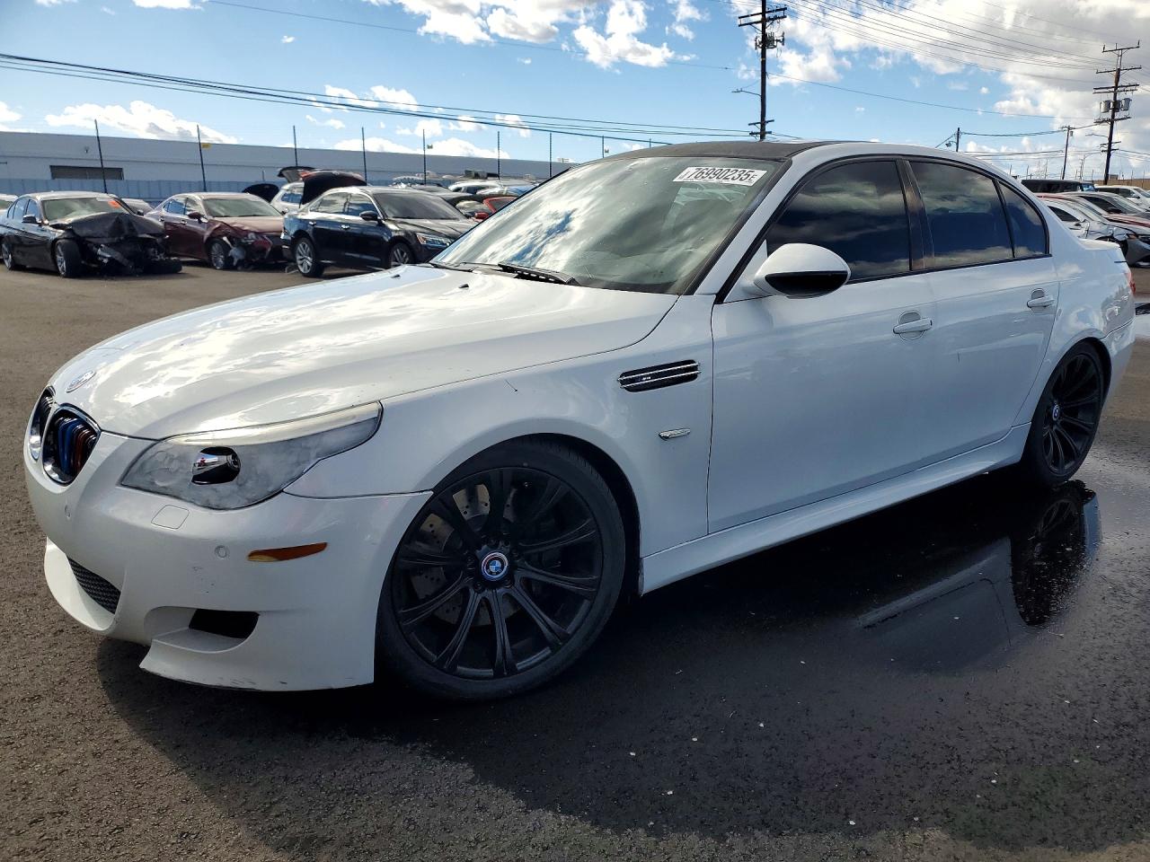 2010 BMW M5, VIN WBSNB9C58AC043425 — Перед