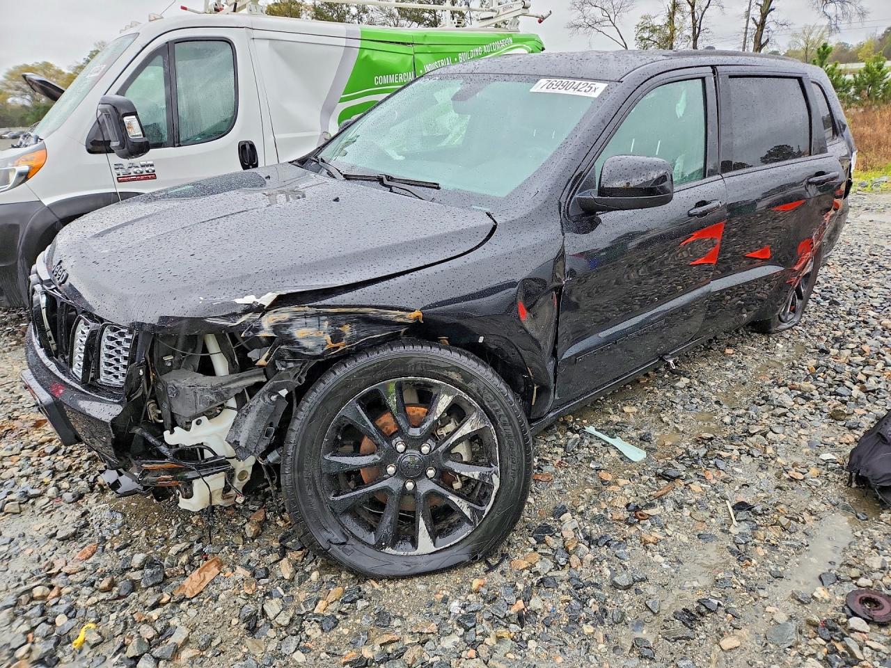 2020 Jeep Grand Cherokee Altitude, VIN 1C4RJEAG5LC268607 — Rear end