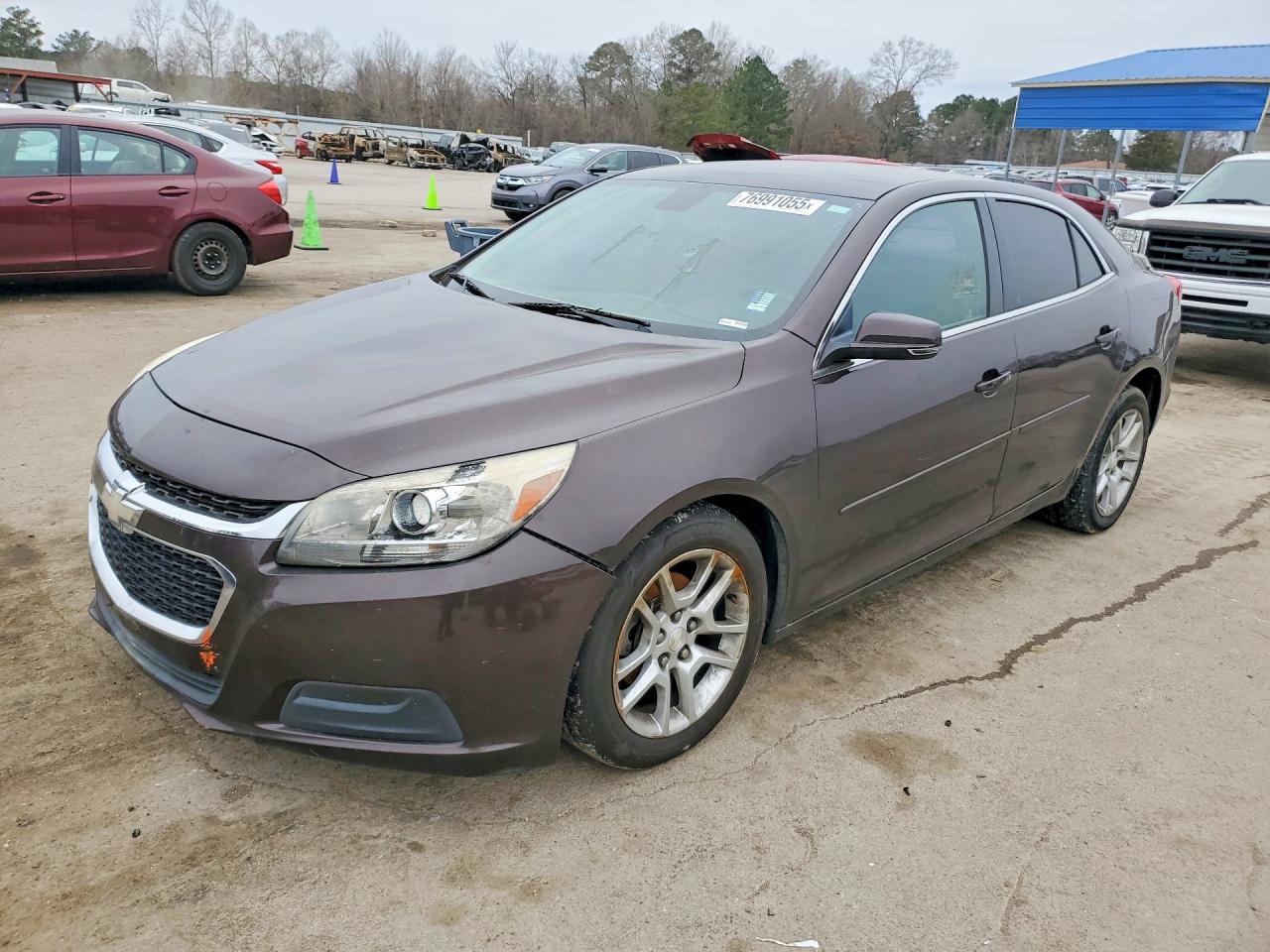 2015 Chevrolet Malibu LT, VIN 1G11C5SLXFF328315 — Front end