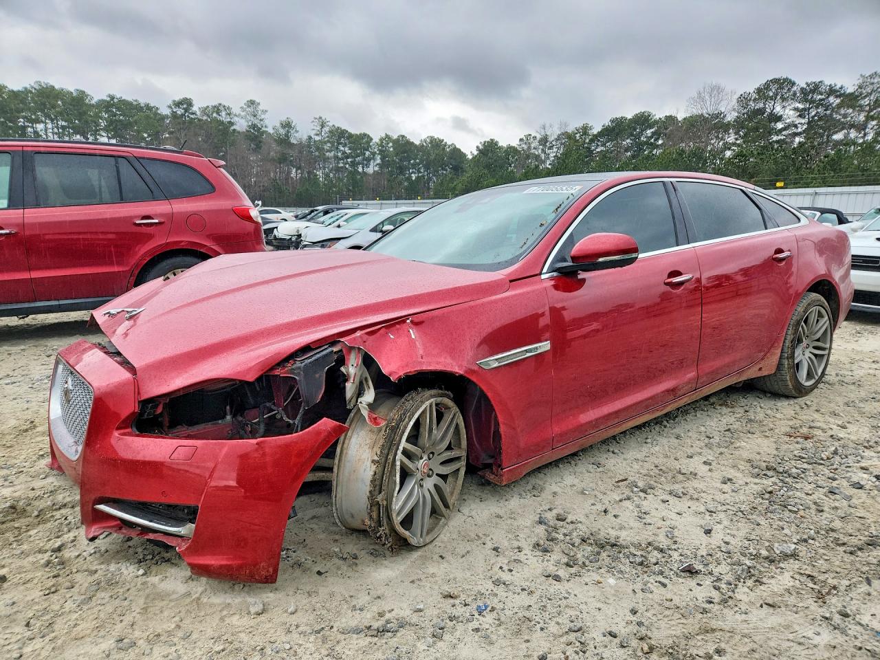 2019 Jaguar XJ Portfolio, VIN SAJWA2G74K8W21253 — Front end