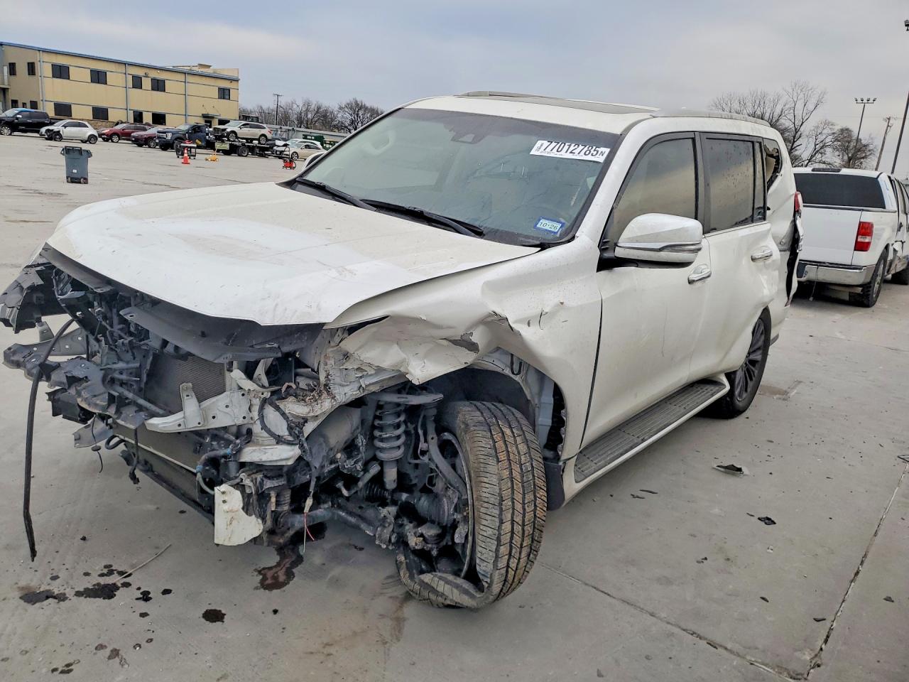 2022 Lexus GX 460 Premium, VIN JTJAM7BX4N5329741 — Front end