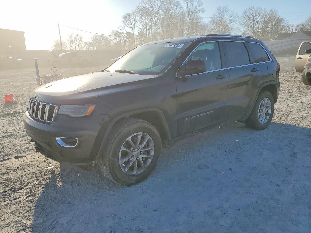 2021 Jeep Grand Cherokee Laredo E, VIN 1C4RJEAG9MC657400 — Front end