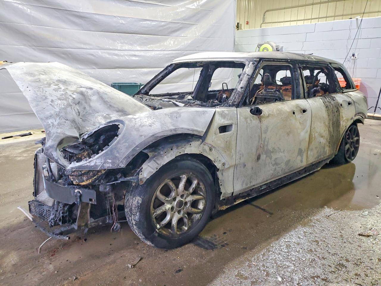 2017 MINI Clubman Cooper, VIN WMWLU1C58H2F27475 — Burn