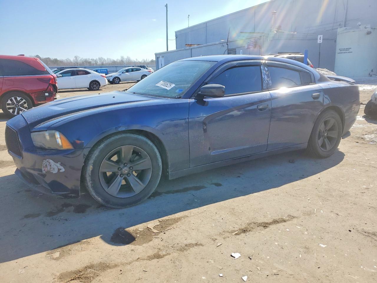 2013 Dodge Charger SE, VIN 2C3CDXBG2DH643217 — Front end