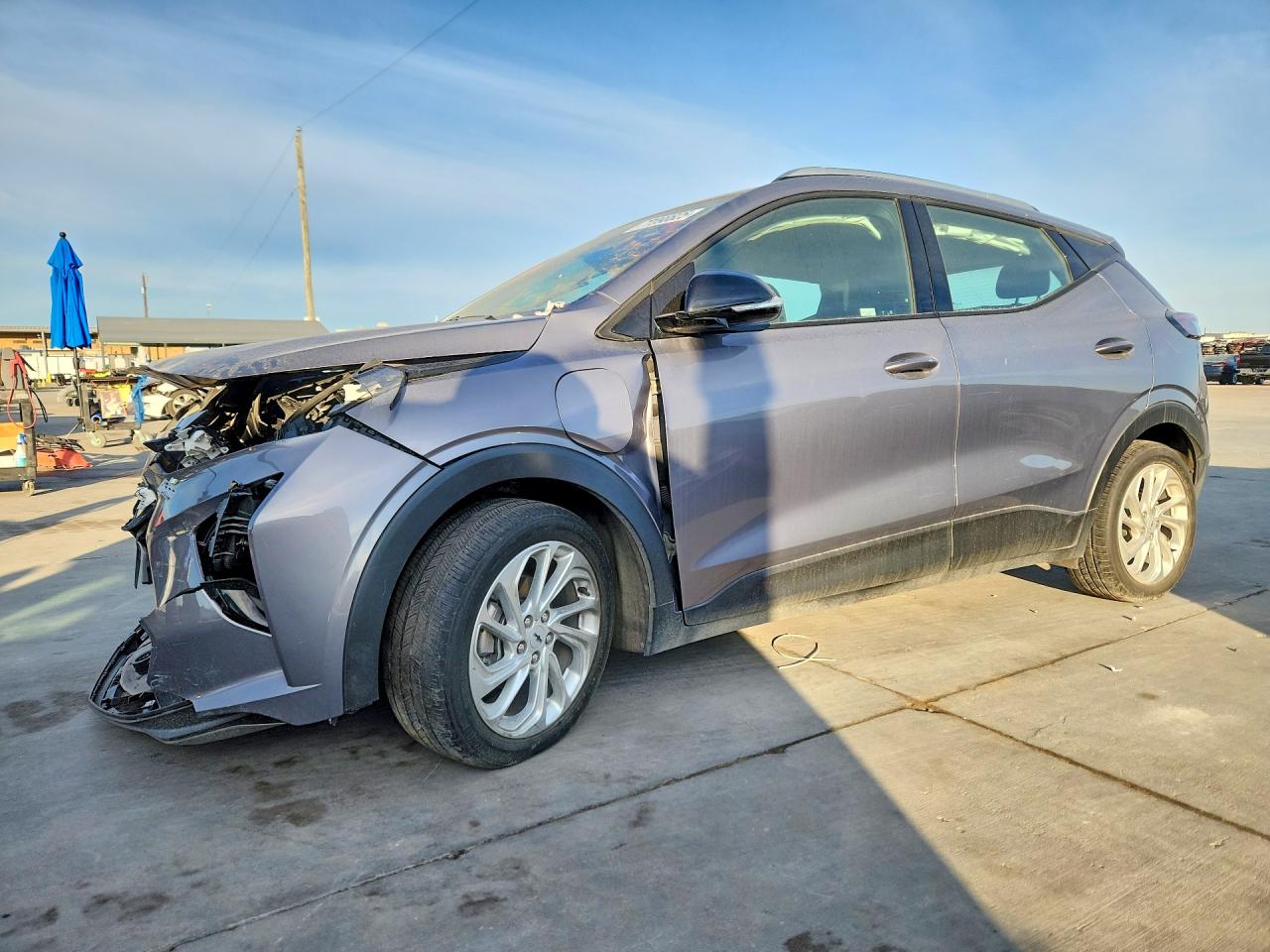 2023 Chevrolet Bolt EUV LT, VIN 1G1FY6S09P4177290 — Front end