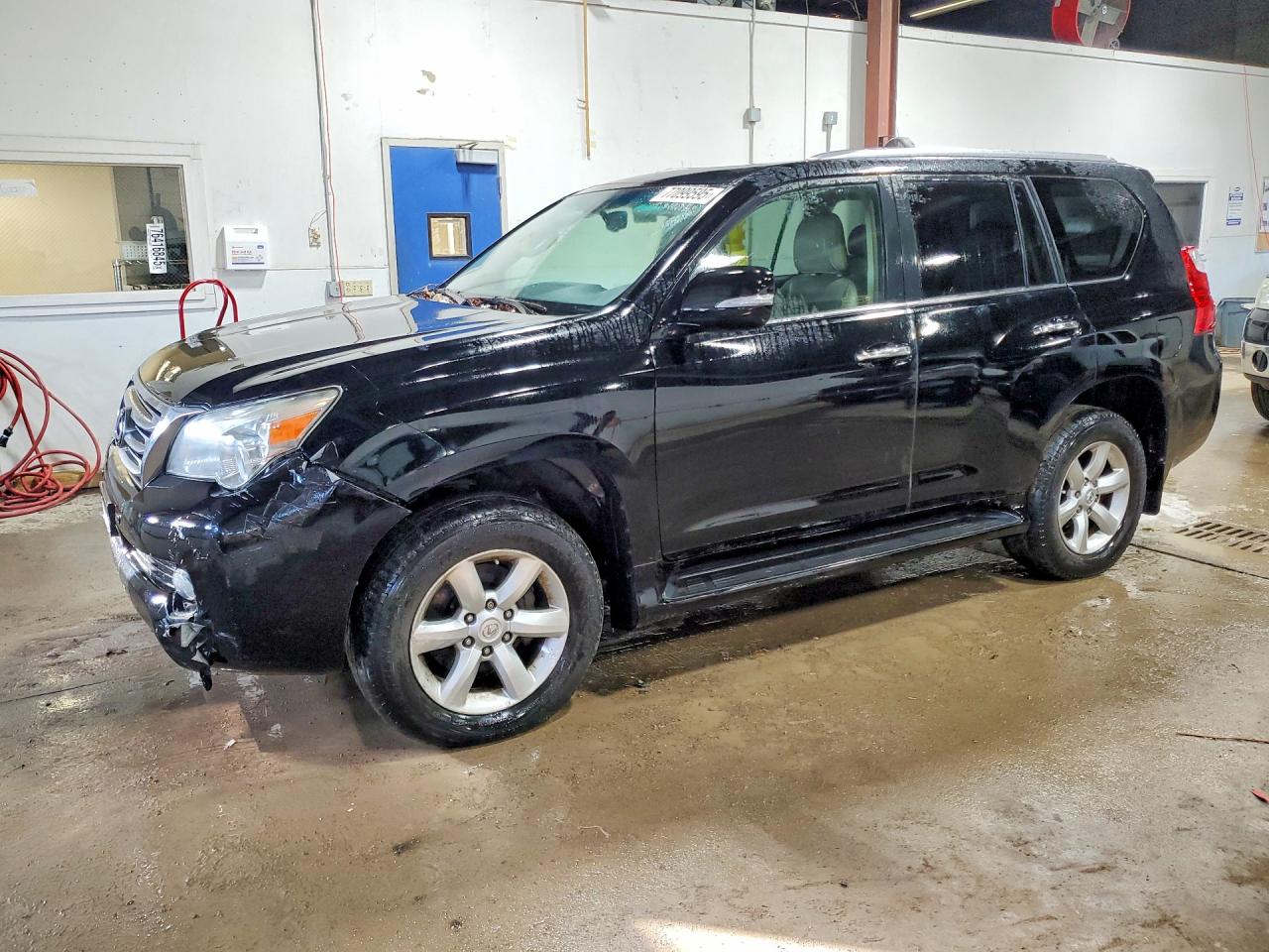 2011 Lexus GX 460, VIN JTJBM7FX7B5025054 — Front end