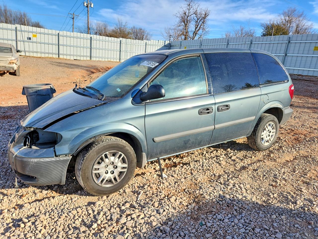 2006 Dodge Caravan SE, VIN 1D4GP25B06B743841 — Перед