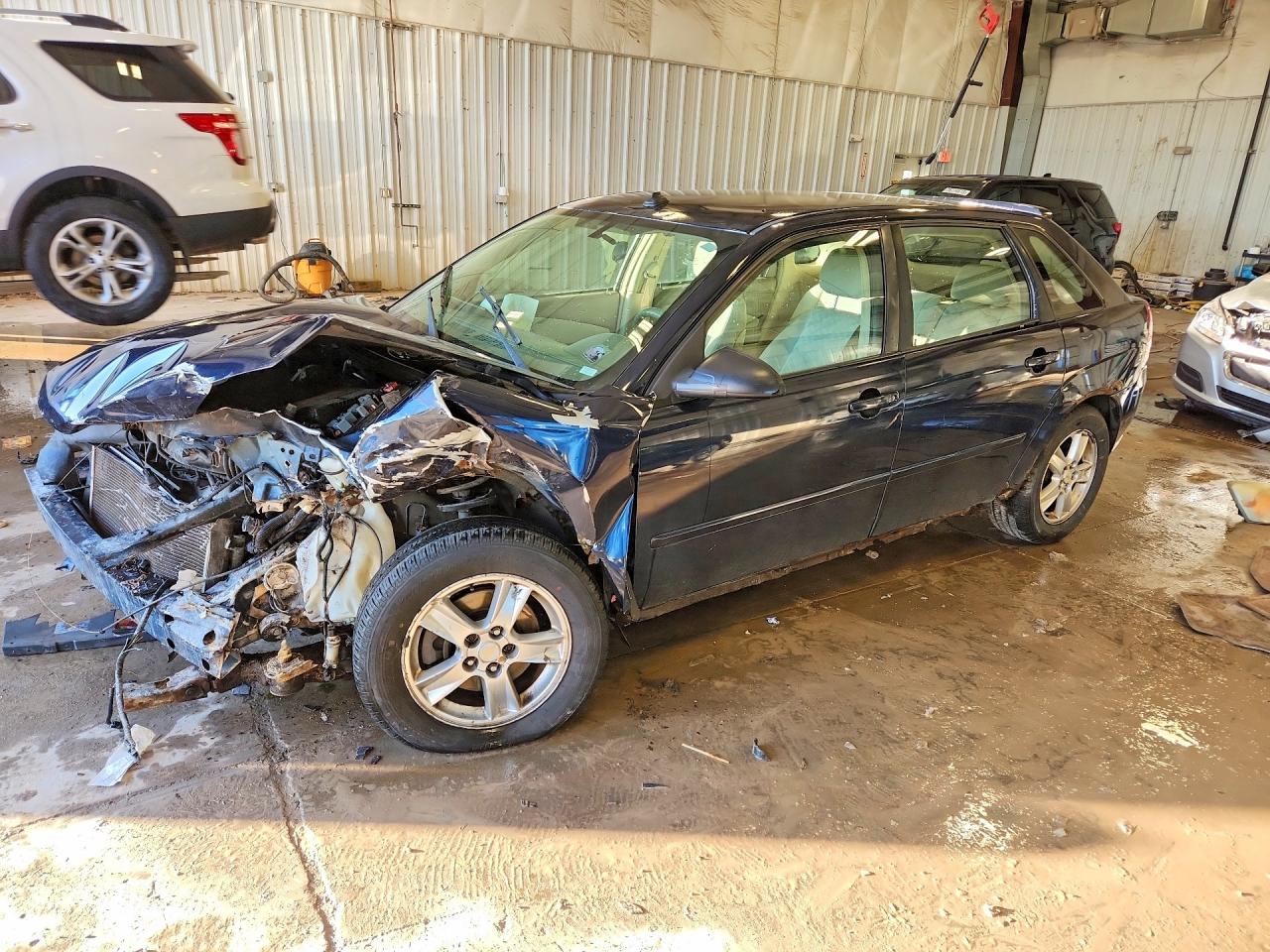 2005 Chevrolet Malibu Maxx LS, VIN 1G1ZT62825F146871 — Front end