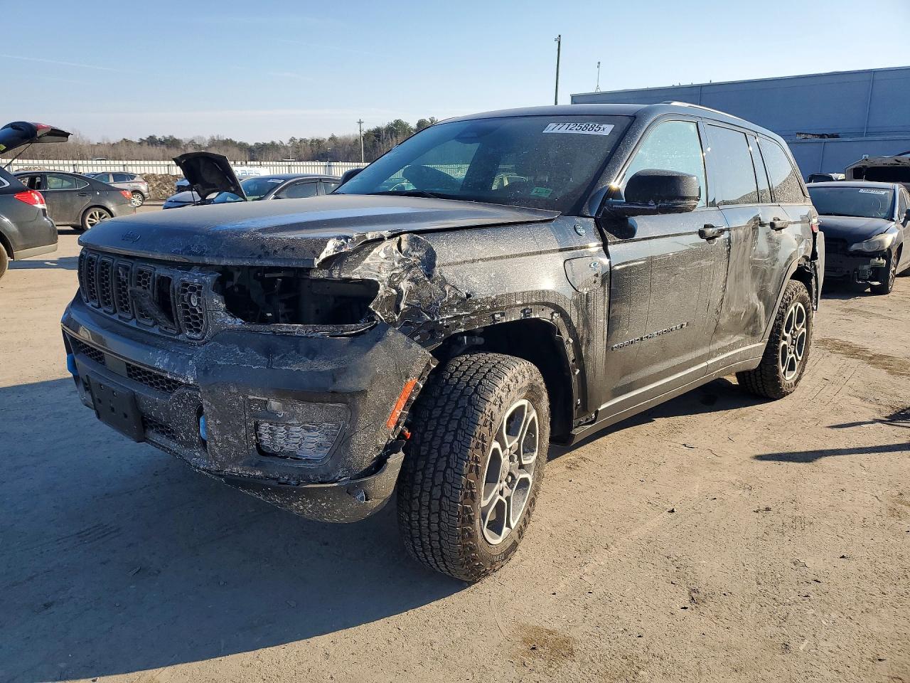 2023 Jeep Grand Cherokee Trailhawk, VIN 1C4RJYC60P8785067 — Front end