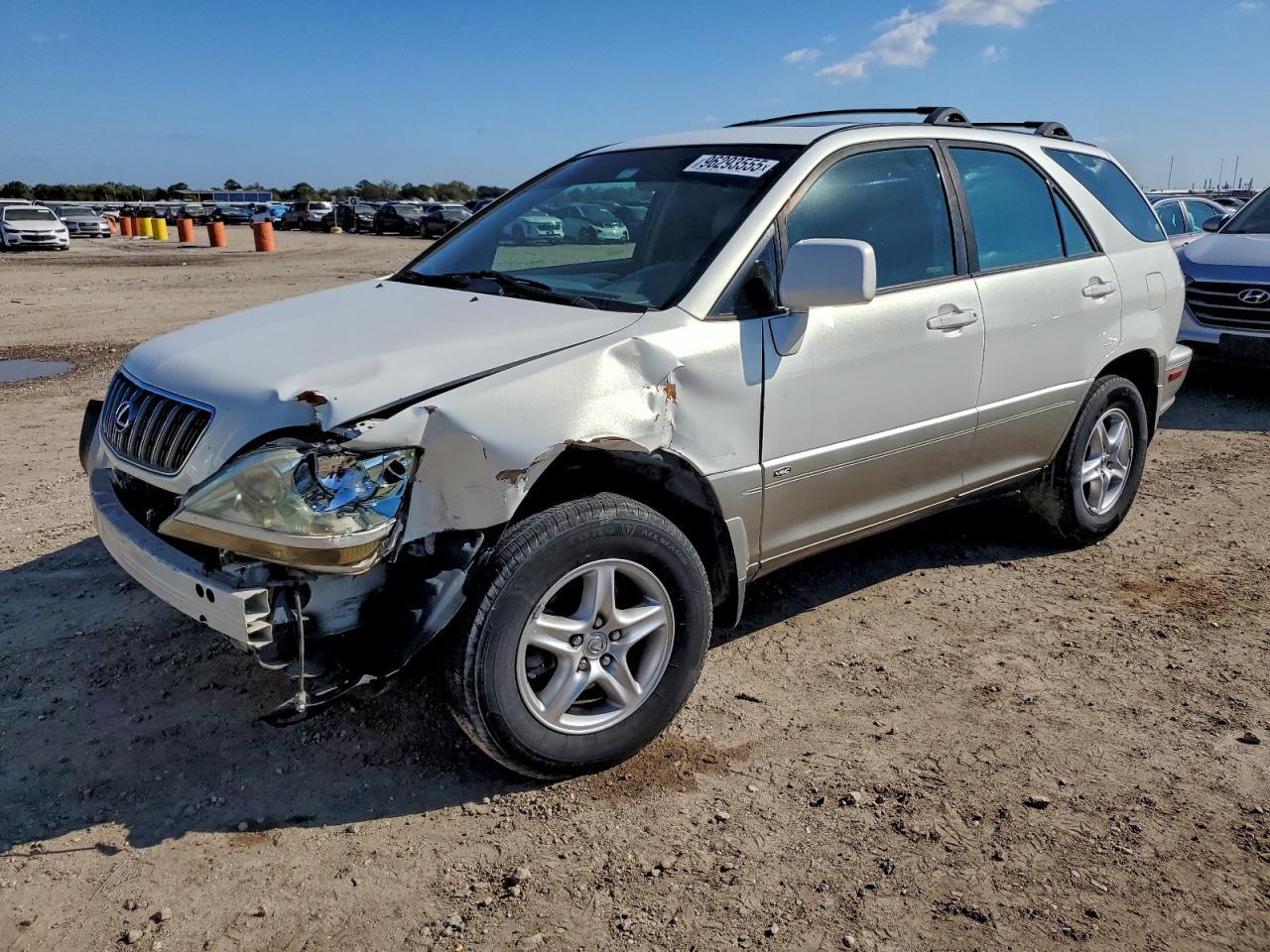 2002 Lexus RX 300, VIN JTJGF10U620124456 — Front end