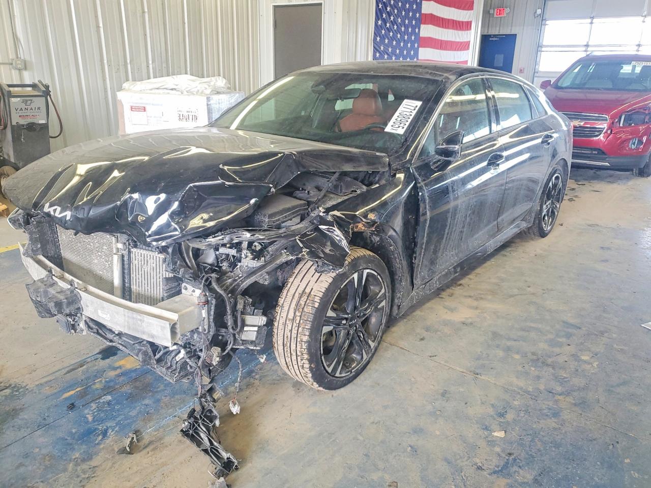 2022 Kia K5 GT-Line, VIN 5XXG64J27NG111588 — Front end