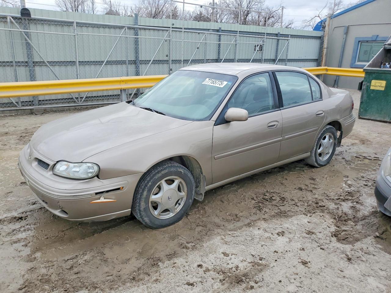 1998 Oldsmobile Cutlass GLS, VIN 1G3NG52M0W6333562 — Мелкие вмятины и царапины