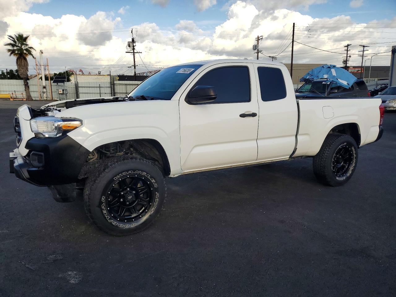 2019 Toyota Tacoma SR, VIN 5TFRX5GN0KX139640 — Partial repair