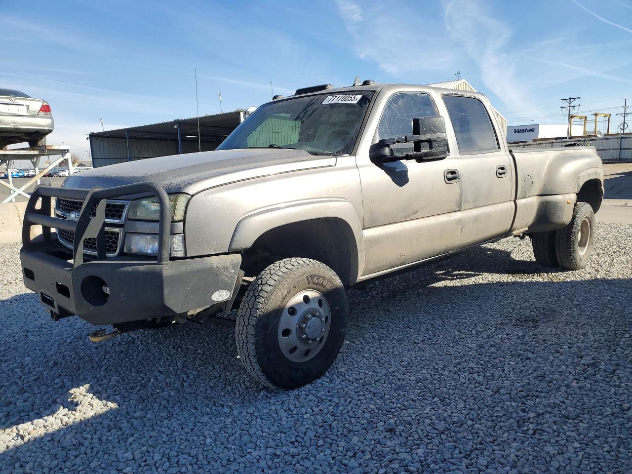 2006 Chevrolet Silverado 3500 DRW LT1, VIN 1GCJK33D26F144427 — Вандализм