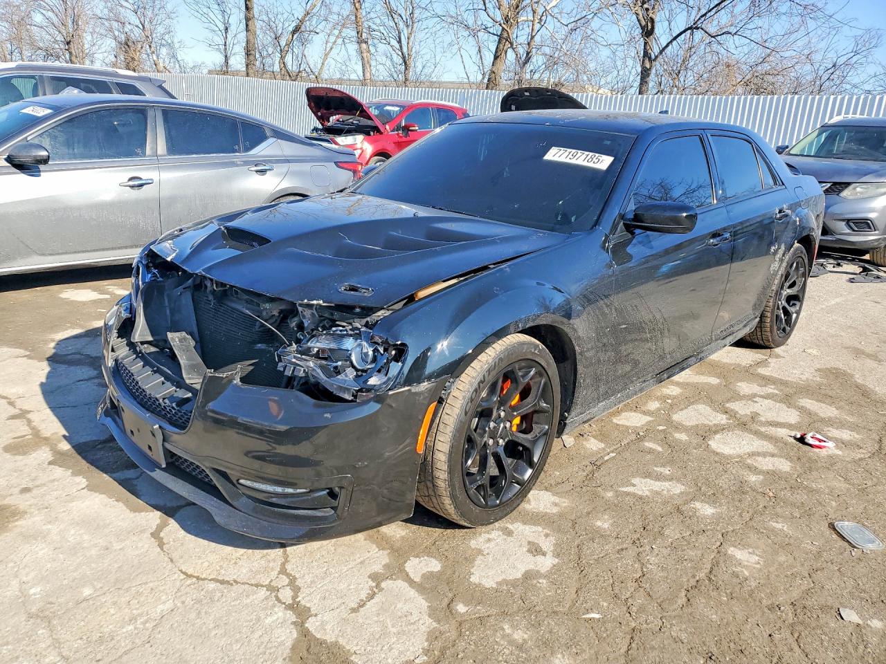2017 Chrysler 300 S, VIN 2C3CCABT7HH506065 — Перед