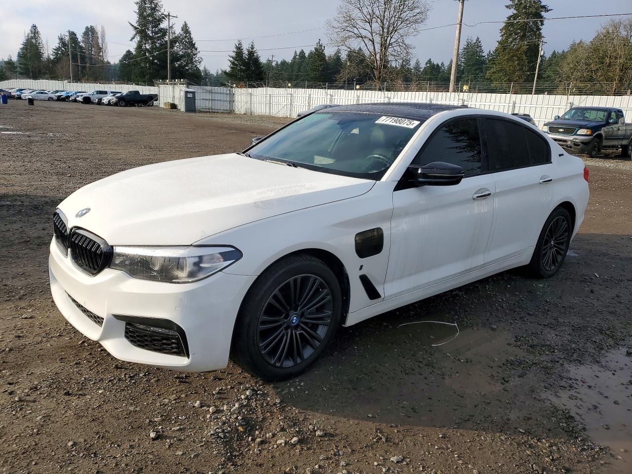 2018 BMW 5 Series 530e xDrive, VIN WBAJB1C58JB084616 — Normal wear