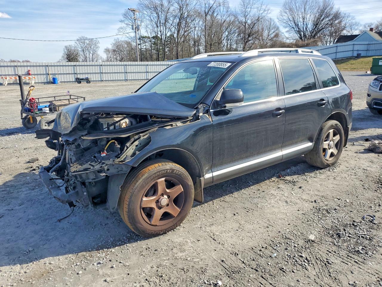 2007 Volkswagen Touareg V6, VIN WVGZE77L67D003999 — Front end