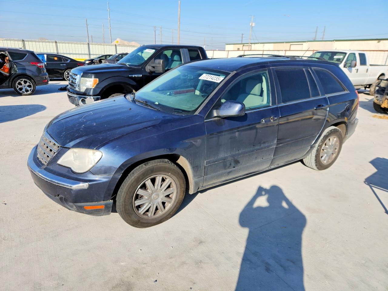2007 Chrysler Pacifica Touring, VIN 2A8GM68X77R110446 — Rear end
