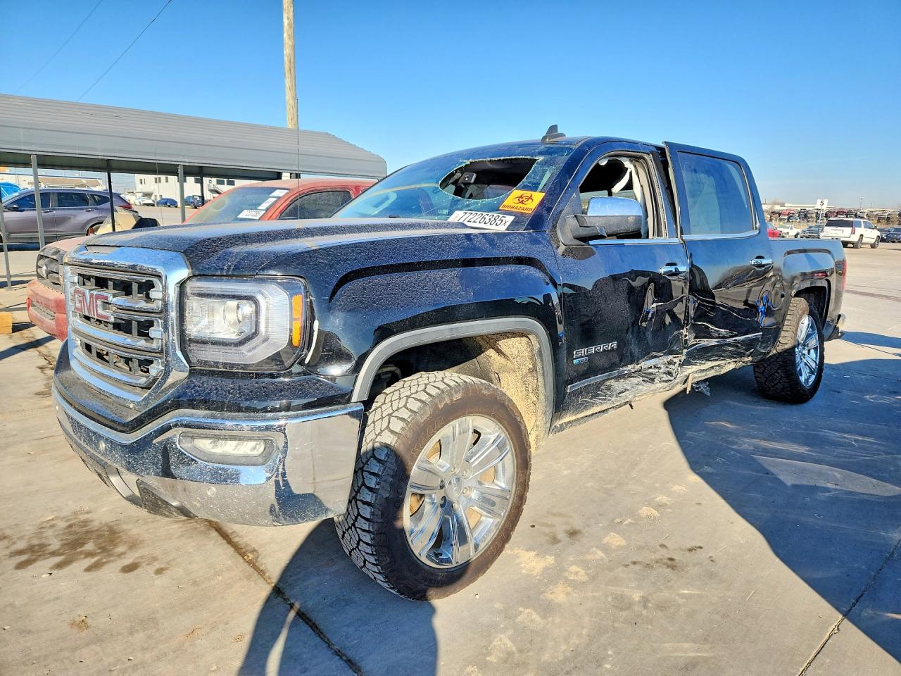 2018 GMC Sierra 1500 SLT, VIN 3GTU1NER8JG105823 — Side