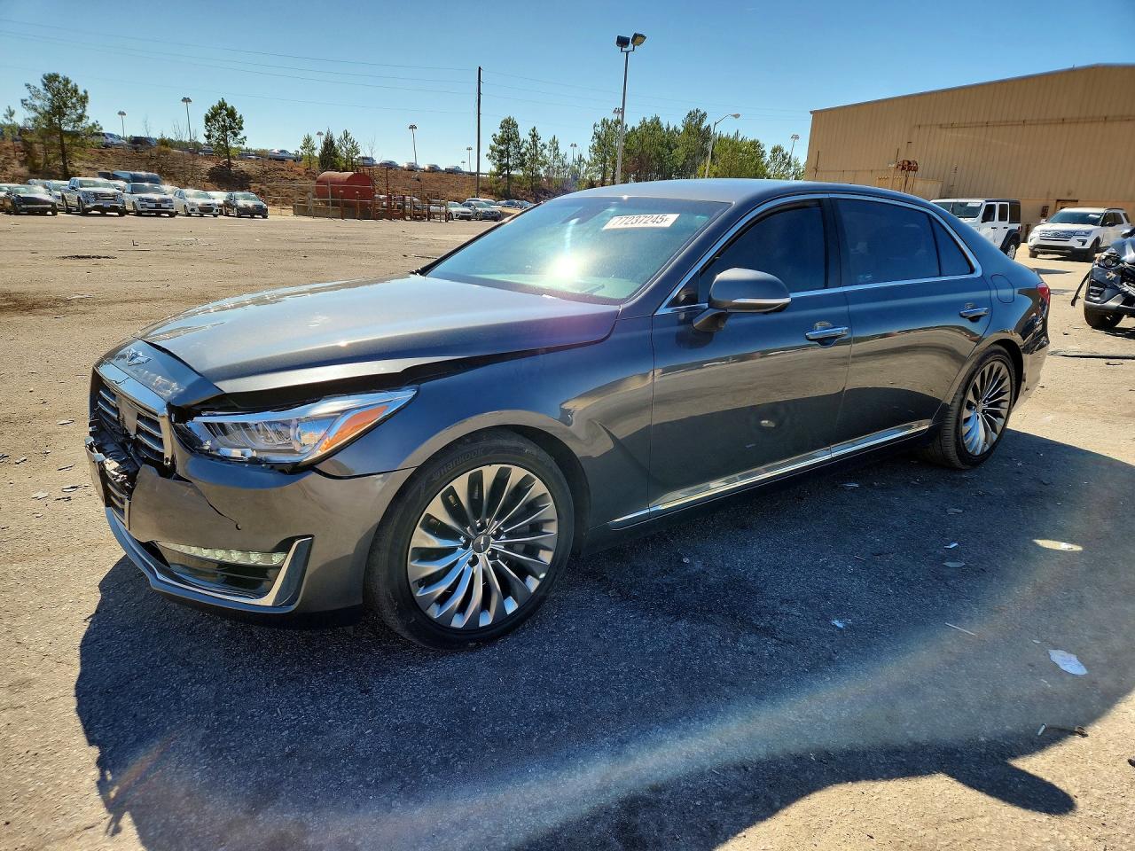 2019 Genesis G90 Premium, VIN KMHG34JAXKU051274 — Front end