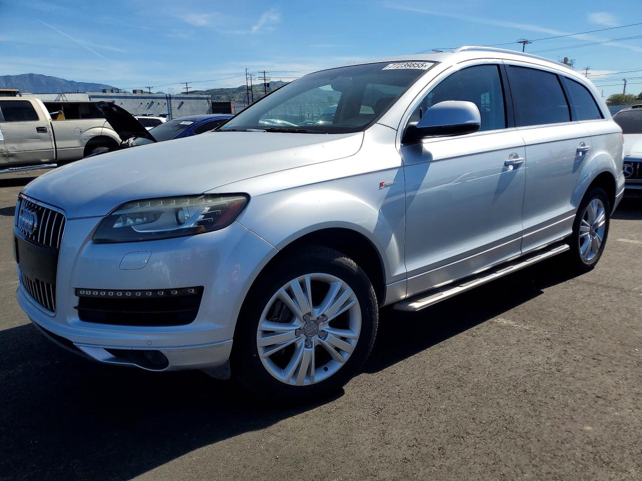 2013 Audi Q7 S line Prestige, VIN WA1DGAFEXDD008699 — Minor dents and scratches