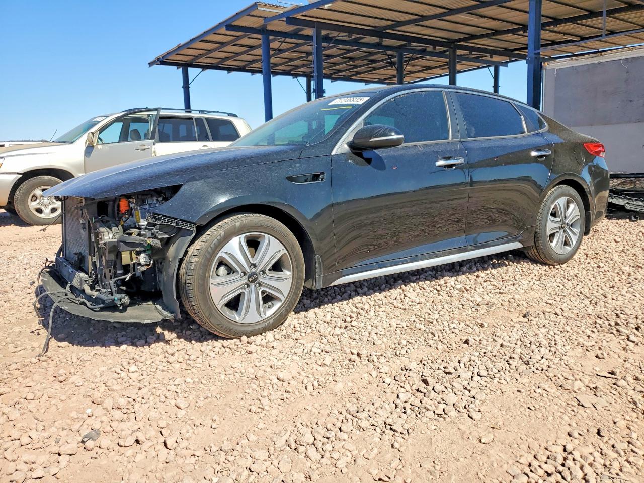2017 Kia Optima EX, VIN KNAGU4LE7H5017844 — Front end