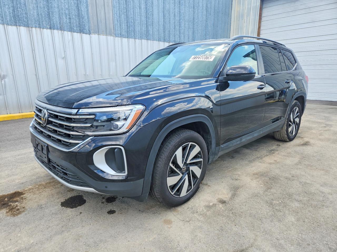2025 Volkswagen Atlas SE, VIN 1V2HR2CA0SC565812 — Water / flood