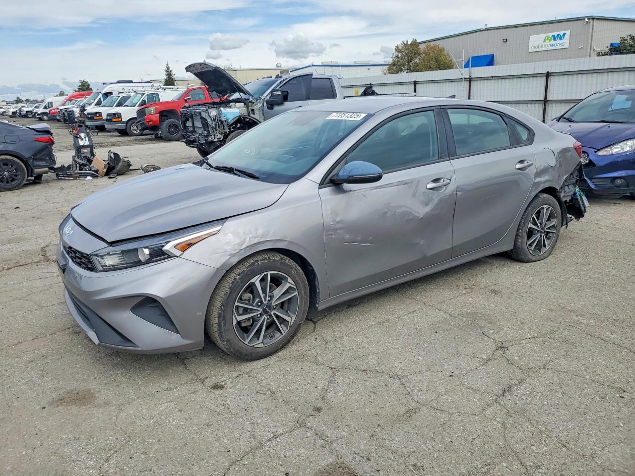 2023 Kia Forte LXS, VIN 3KPF24AD5PE526560 — Rear end