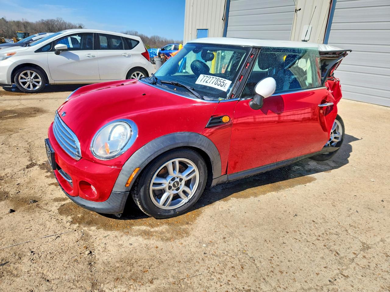2013 MINI Hardtop, VIN WMWSU3C56DT687105 — Зад