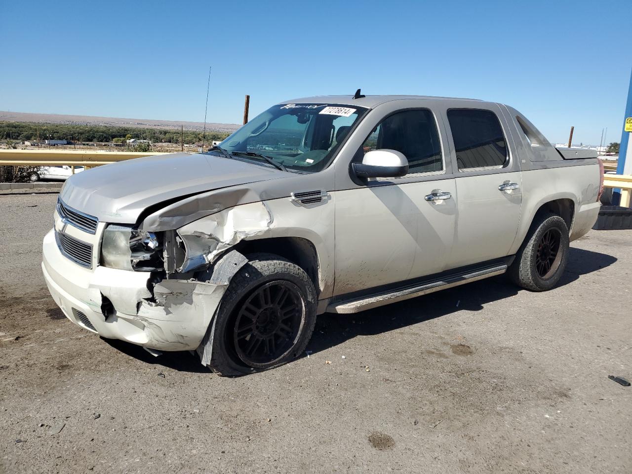 2007 Chevrolet Avalanche 3LT, VIN 3GNEC12067G189928 — Side