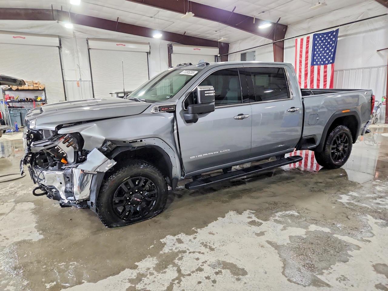 2026 GMC Sierra 2500HD SLT, VIN 1GT4UNE71TF204087 — Front end