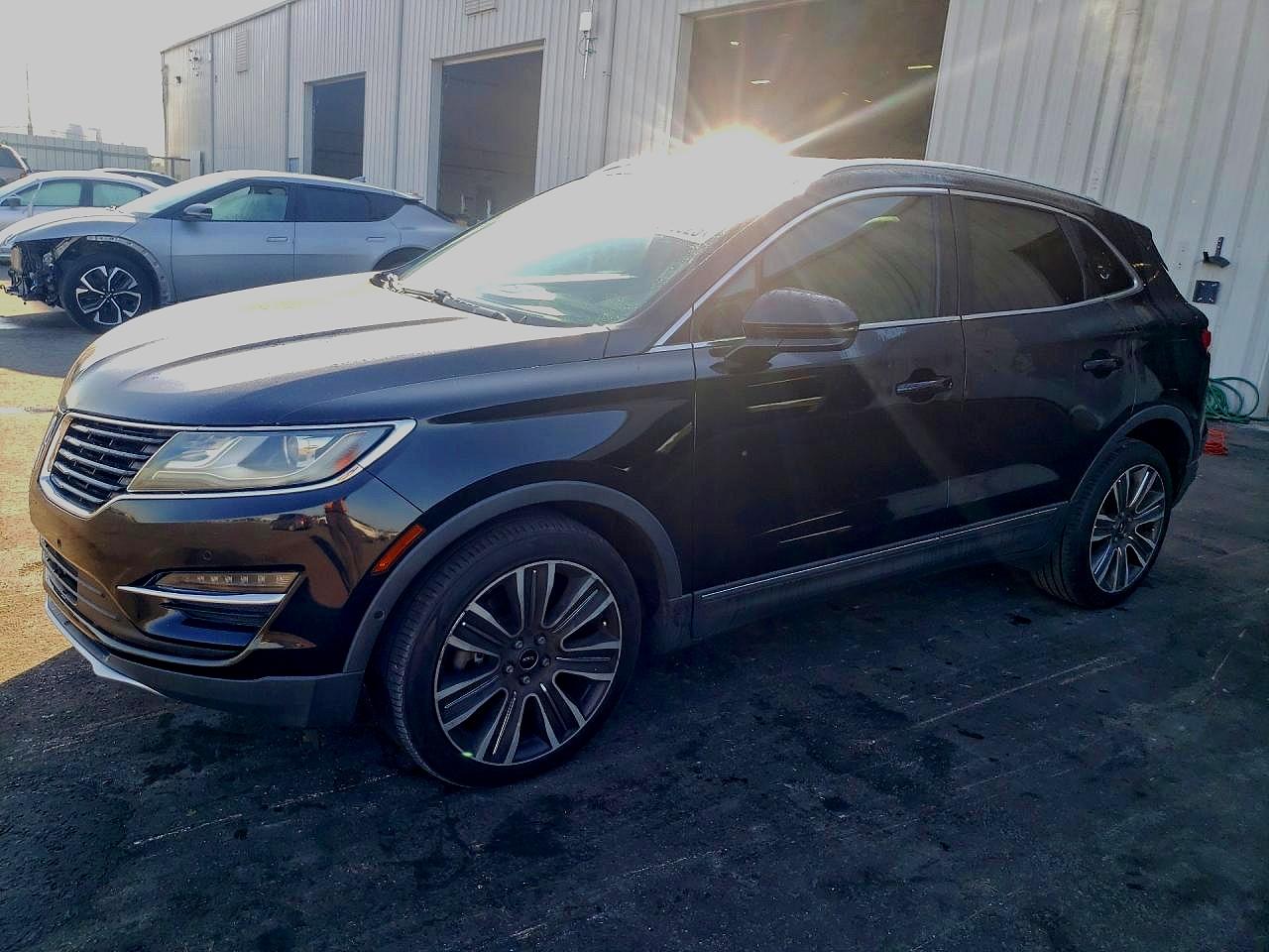 2016 Lincoln MKC Black Label, VIN 5LMCJ4C94GUJ14929 — Normal wear