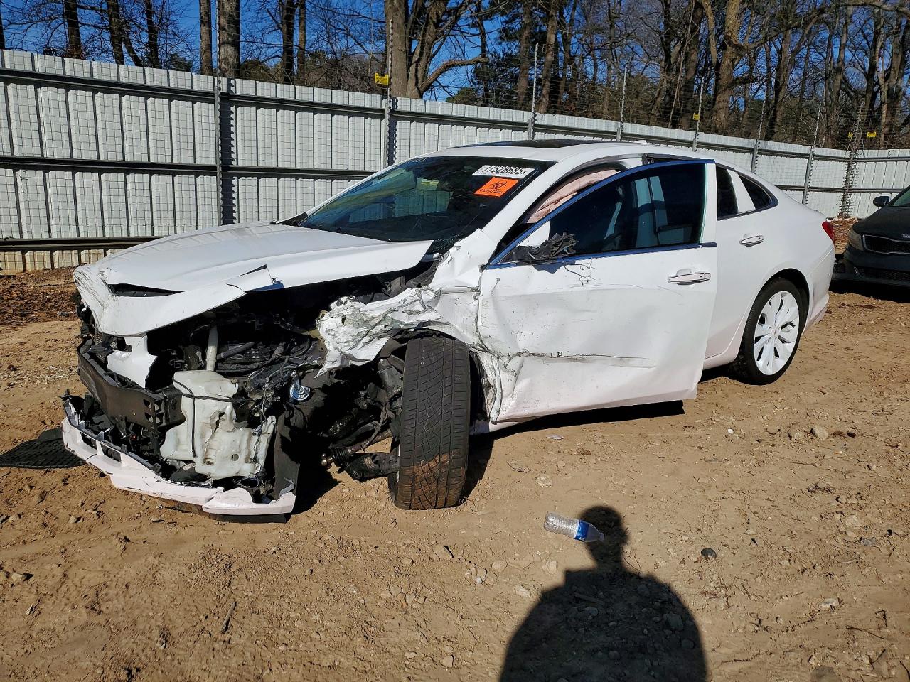 2018 Chevrolet Malibu Premier, VIN 1G1ZE5SX6JF103883 — Front end