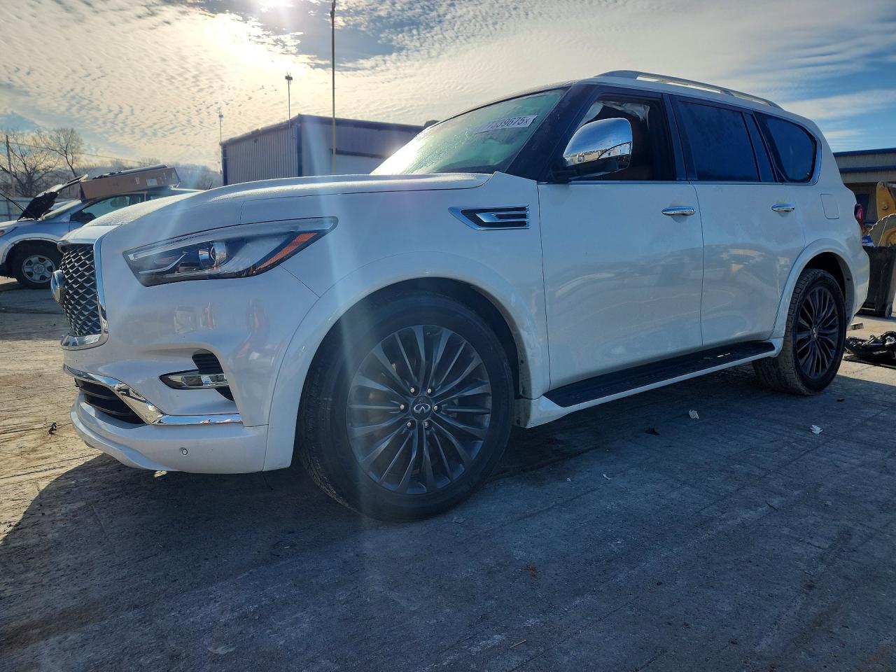2022 Infiniti QX80 Sensory, VIN JN8AZ2BE2N9292997 — Front end