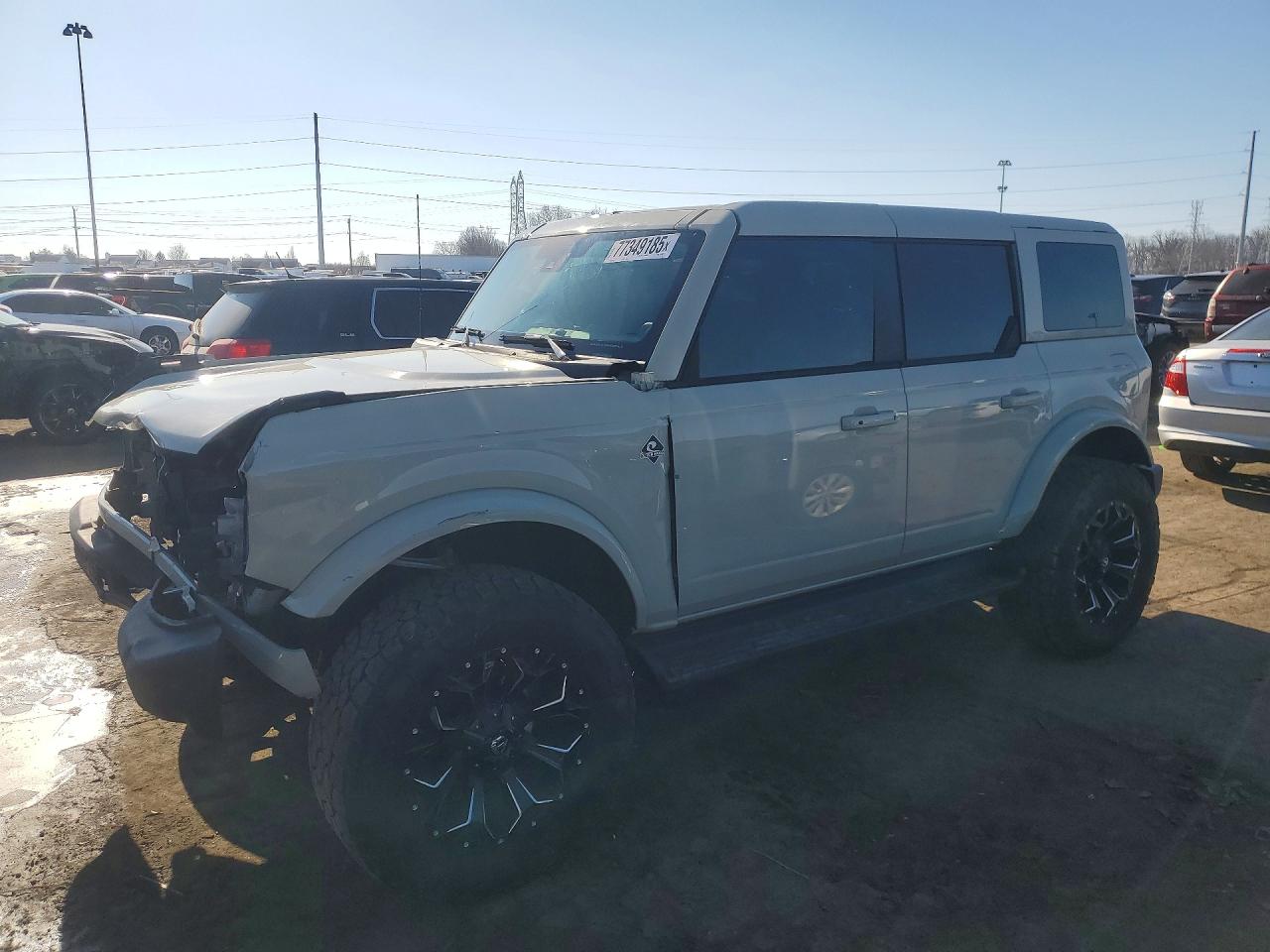 2025 Ford Bronco Outer Banks, VIN 1FMEE8BP8SLA86249 — Front end
