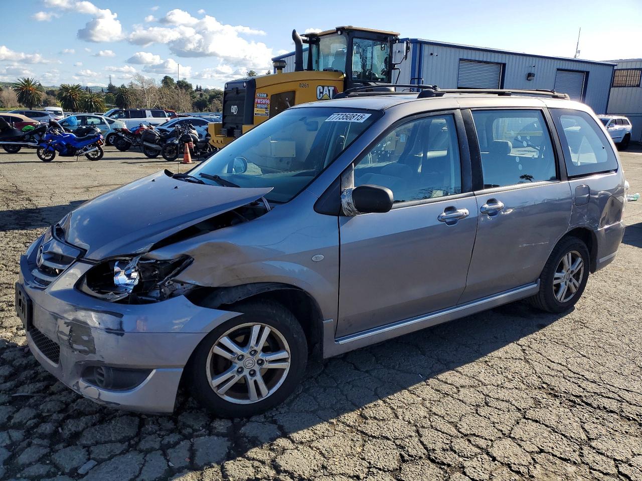 2004 Mazda MPV LX, VIN JM3LW28A340525930 — Front end