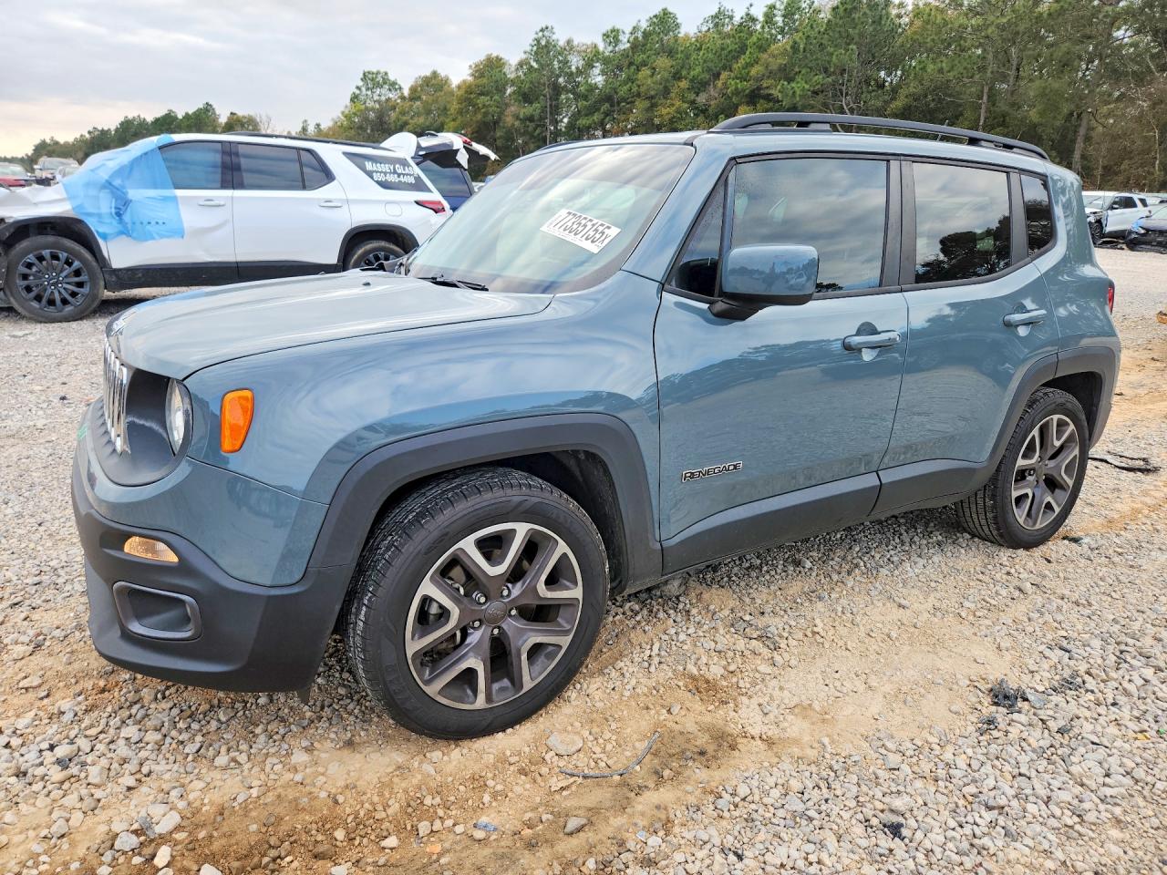 2017 Jeep Renegade Latitude, VIN ZACCJABB2HPF10497 — Side