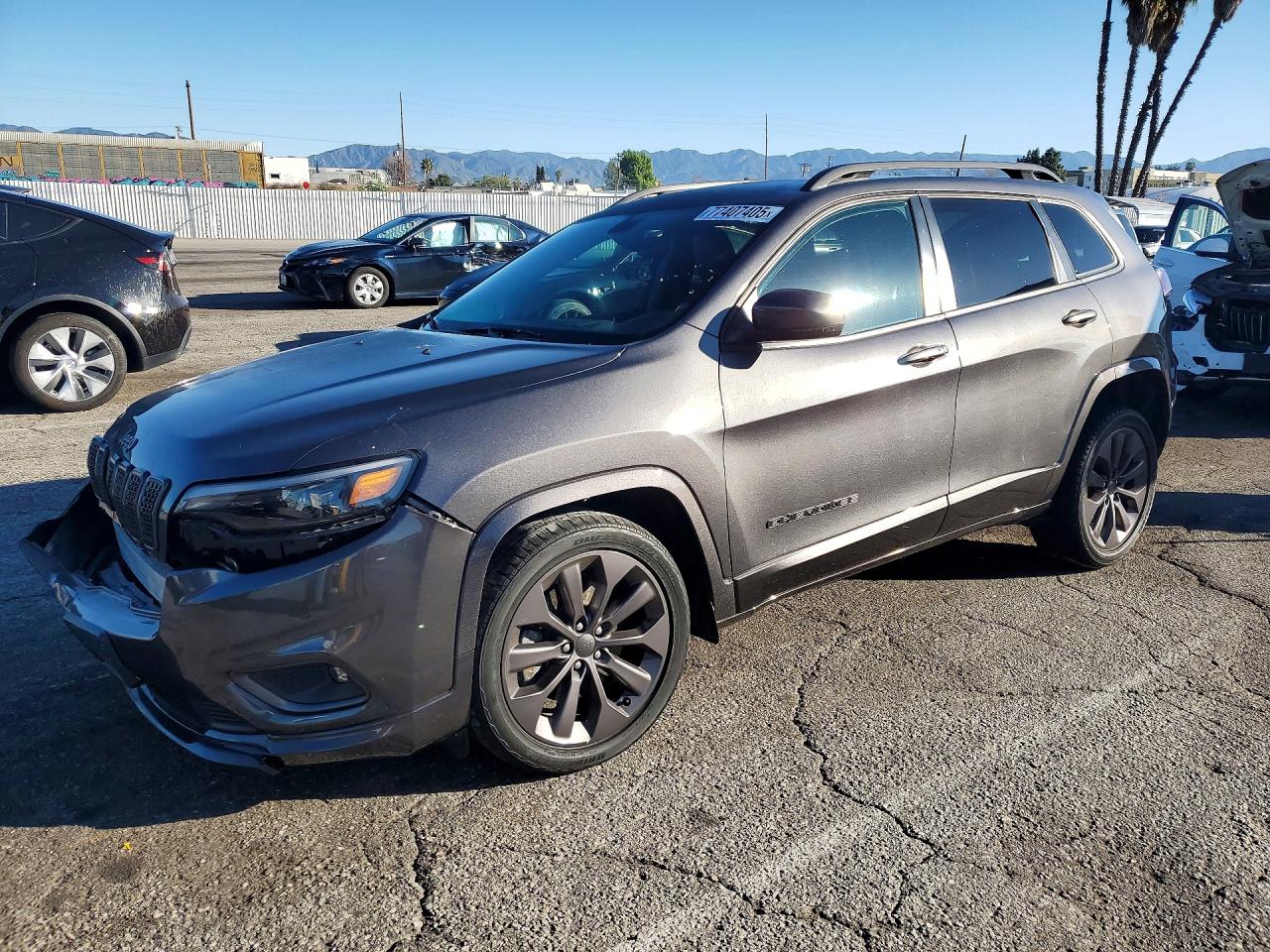 2019 Jeep Cherokee High Altitude, VIN 1C4PJLDN8KD377593 — Front end