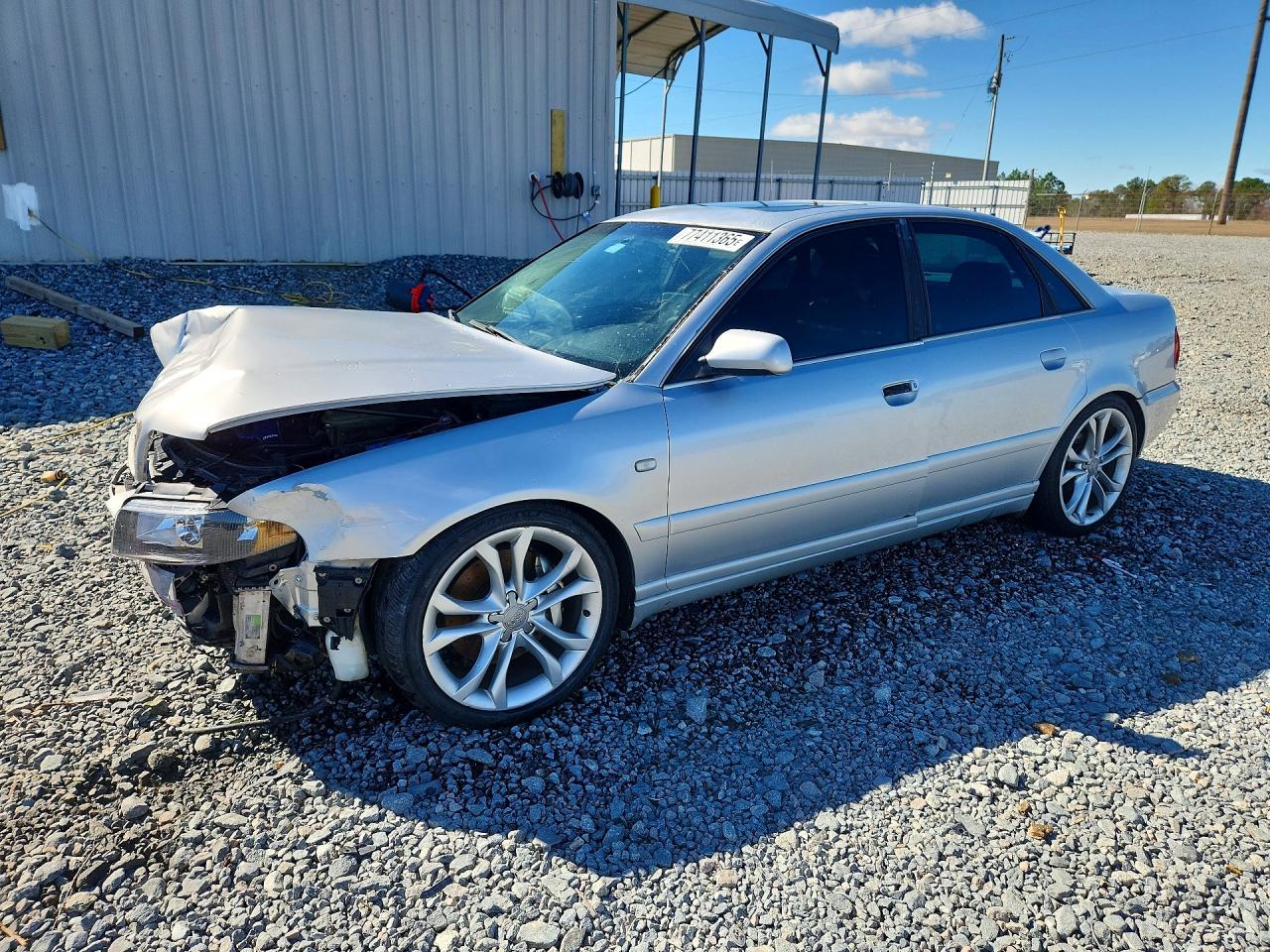 2001 Audi S4, VIN WAURD68D31A044637 — Перед