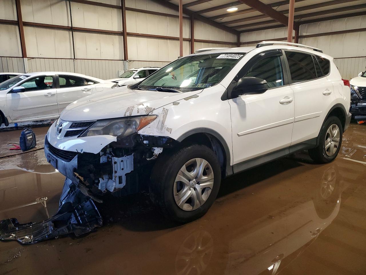 2014 Toyota RAV4 LE, VIN 2T3BFREV6EW221766 — Front end