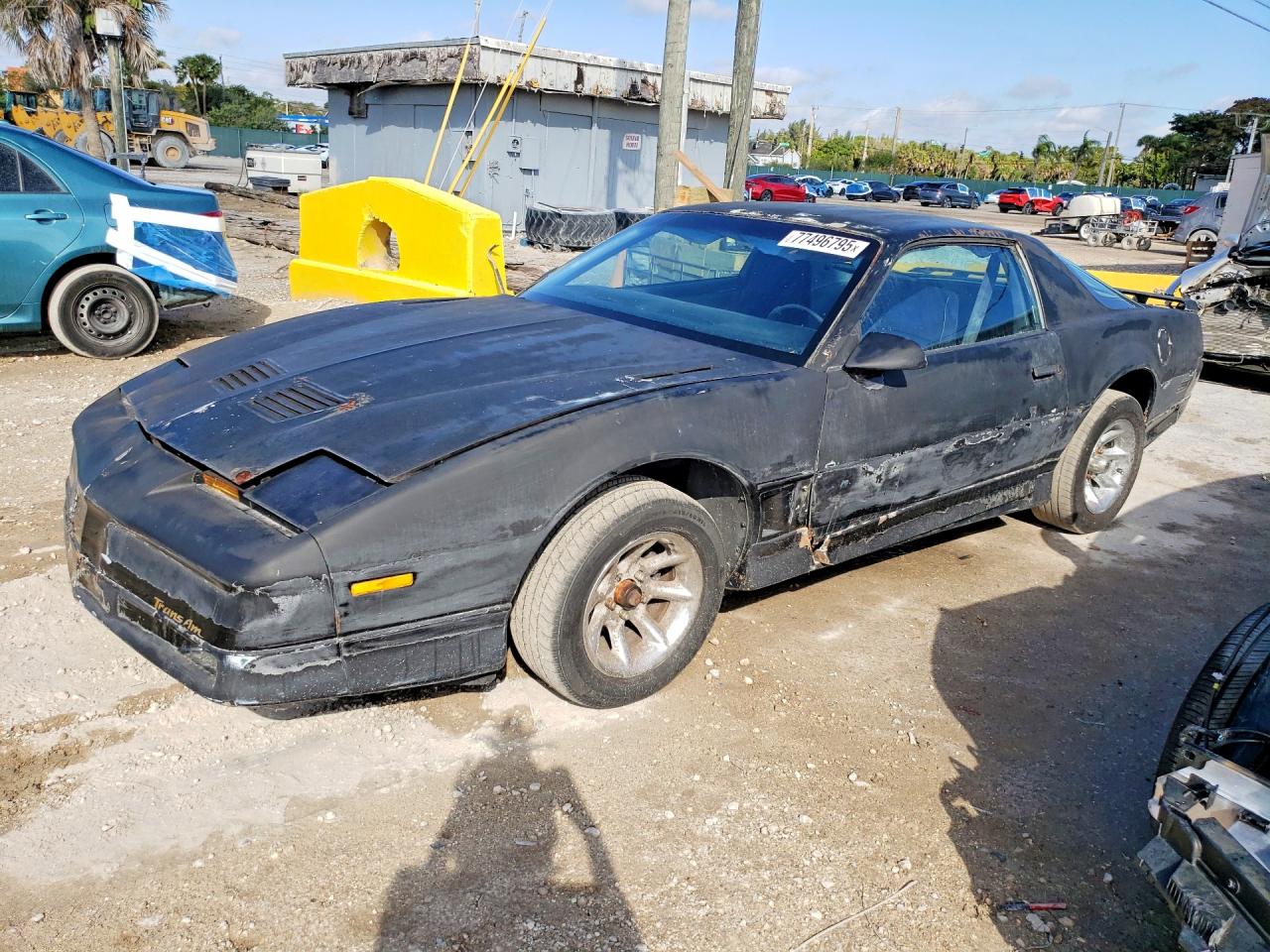 1985 Pontiac Firebird Trans Am, VIN 1G2FW87H8FL651696 — Side