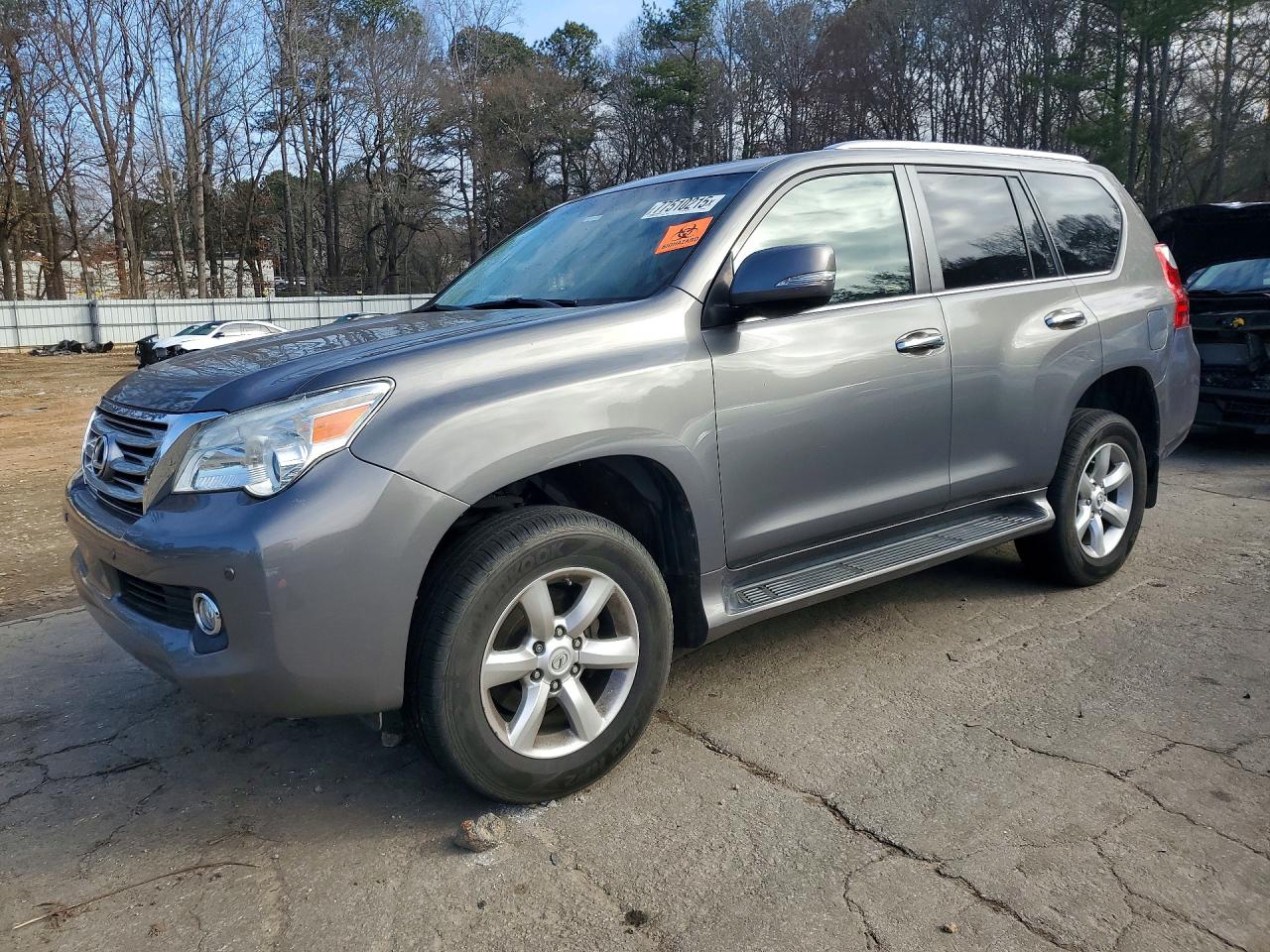 2011 Lexus GX 460, VIN JTJBM7FX9B5033494 — Minor dents and scratches