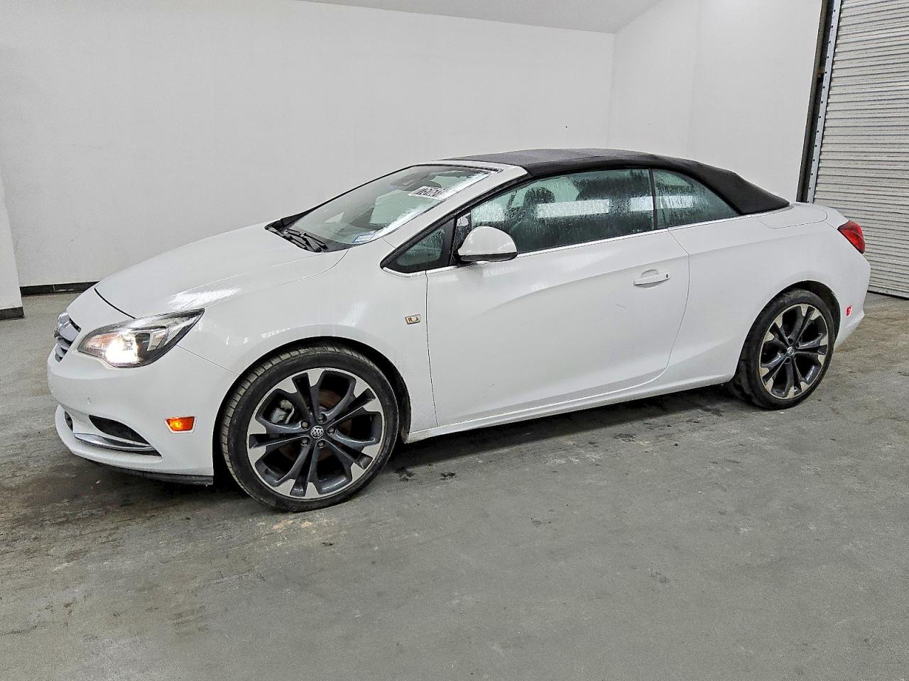 2018 Buick Cascada Premium, VIN W04WH3N56JG029675 — Prior damage history
