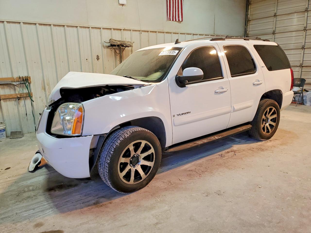 2007 GMC Yukon SLE, VIN 1GKFK130X7J154553 — Front end