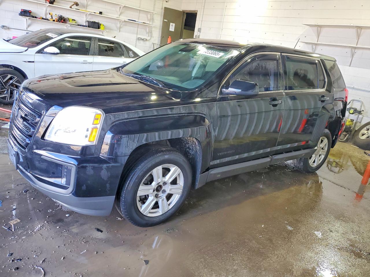 2016 GMC Terrain SLE, VIN 2GKALMEK8G6283413 — Side