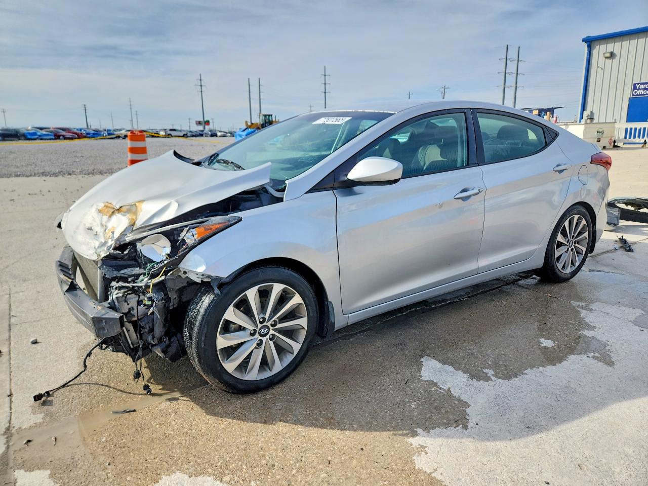 2015 Hyundai Elantra SE, VIN KMHDH4AE5FU241237 — Engine fire