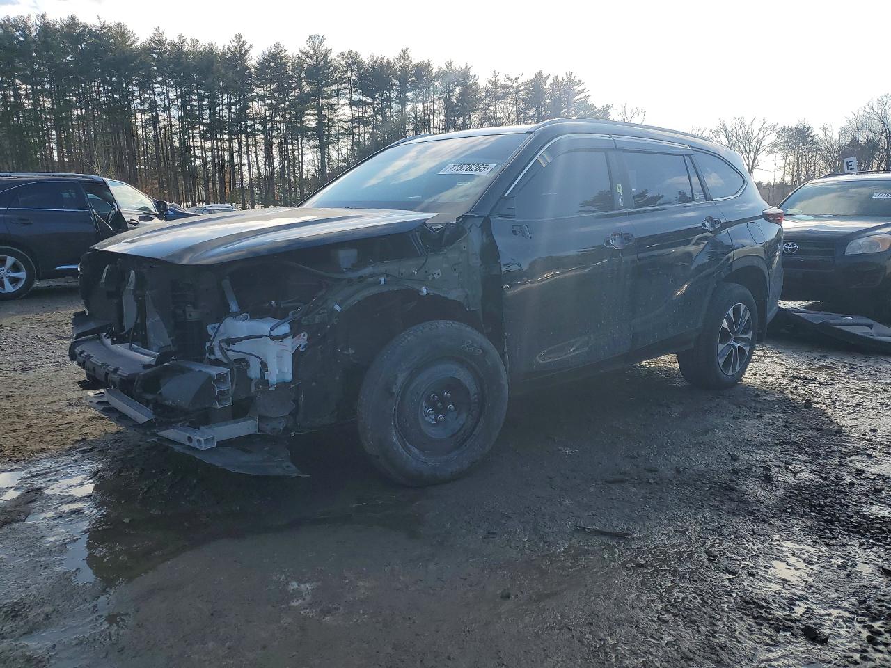2025 Toyota Highlander XSE, VIN 5TDKDRBH6SS590550 — Front end