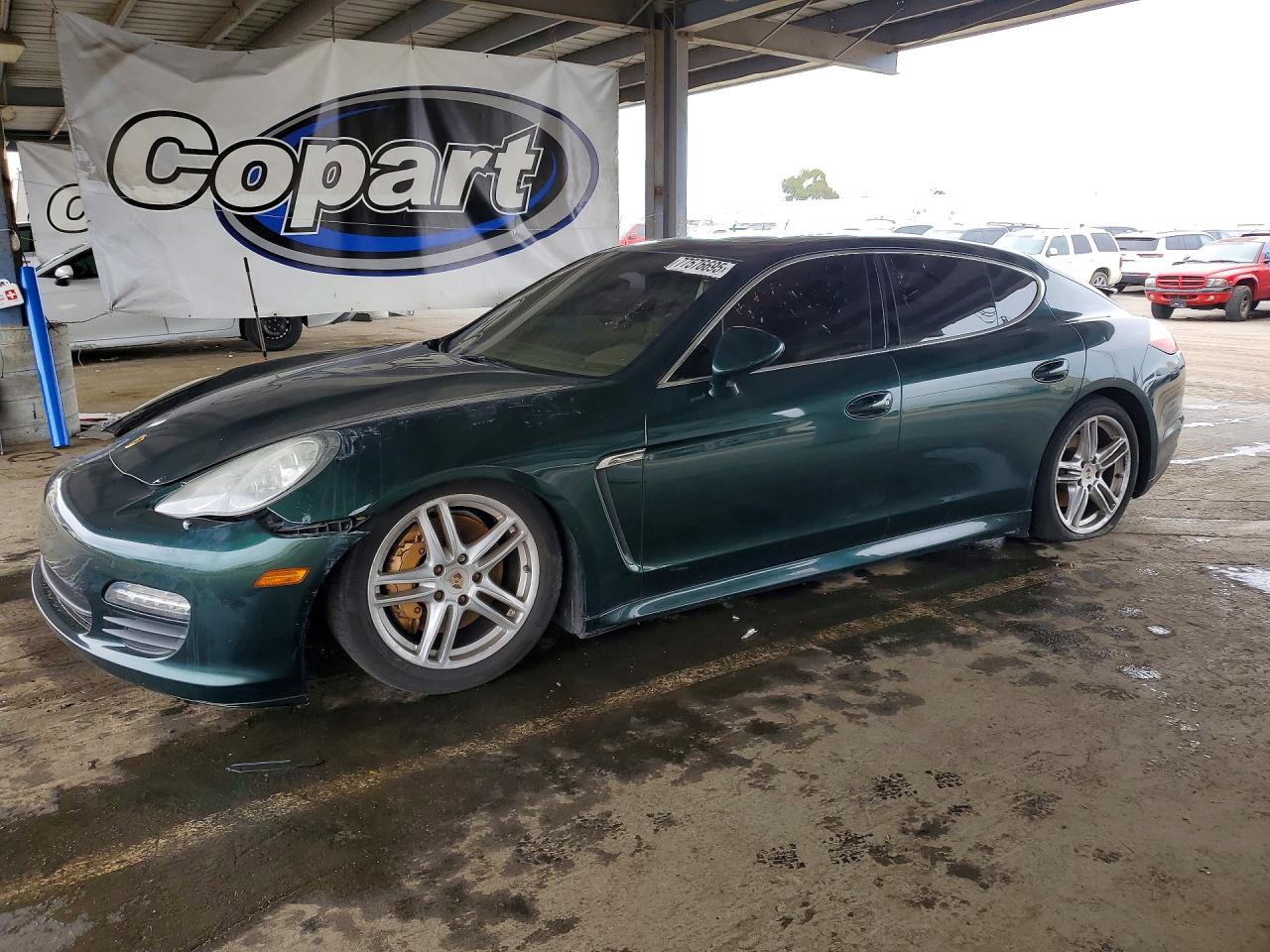 2011 Porsche Panamera S, VIN WP0AB2A71BL062983 — Undercarriage